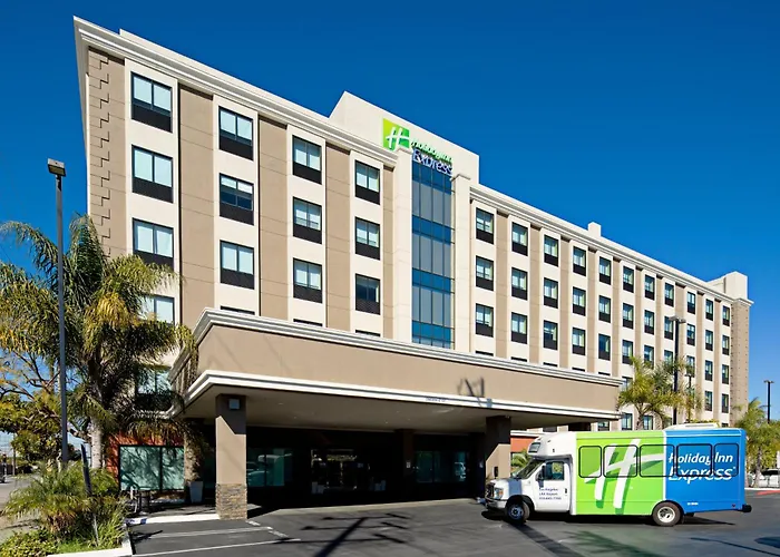 Holiday Inn Express Lax Airport By Ihg